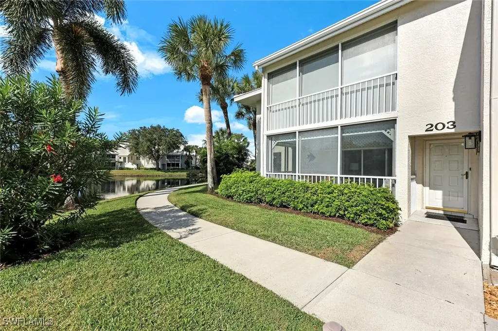 797 Willowbrook Drive Naples FL 34108