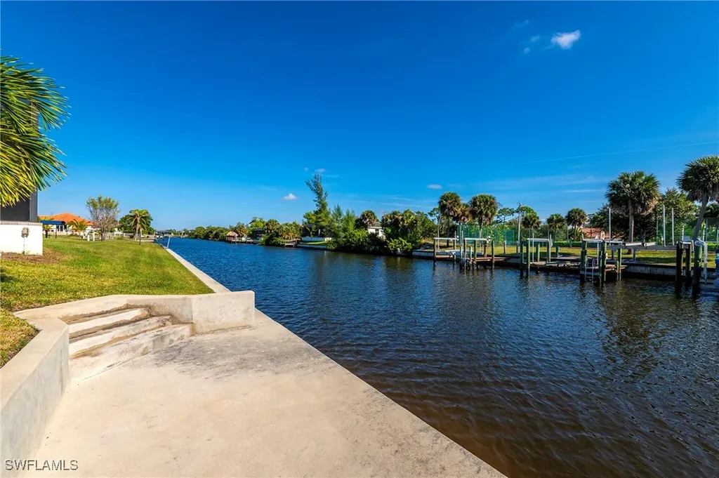 2833 NW 41st Avenue Cape Coral FL 33993