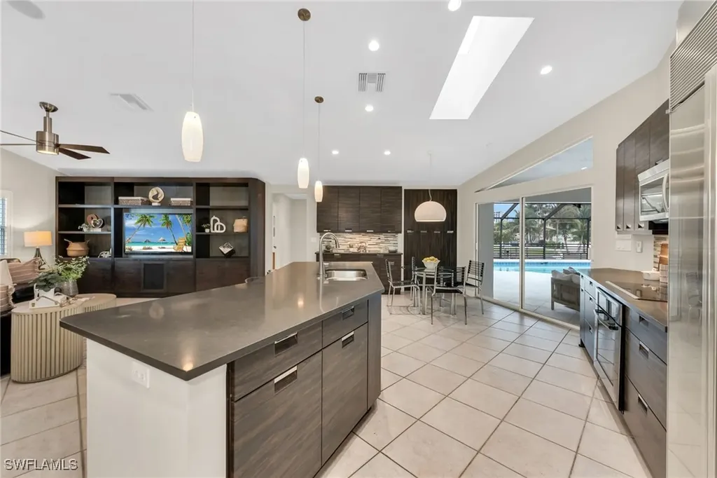 404 Bayside Avenue Naples FL 34108