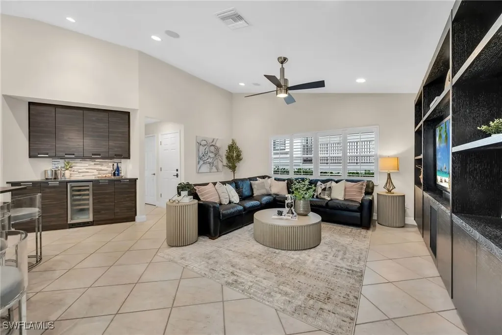 404 Bayside Avenue Naples FL 34108