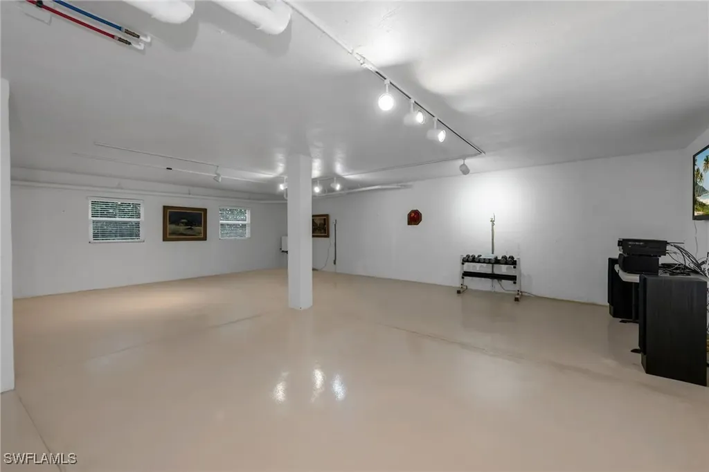 404 Bayside Avenue Naples FL 34108