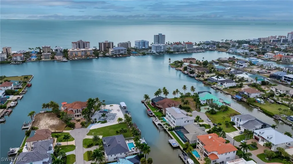 404 Bayside Avenue Naples FL 34108