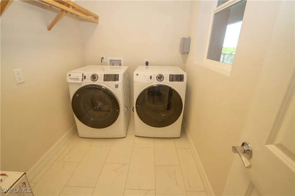 163 Indies Drive E Naples FL 34114