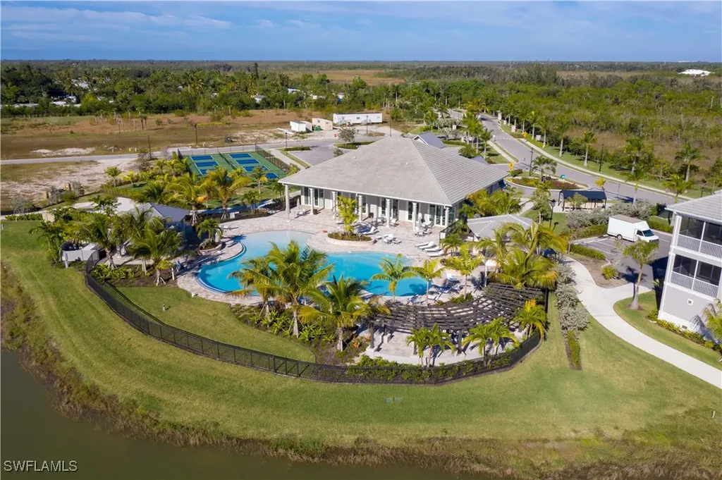 163 Indies Drive E Naples FL 34114