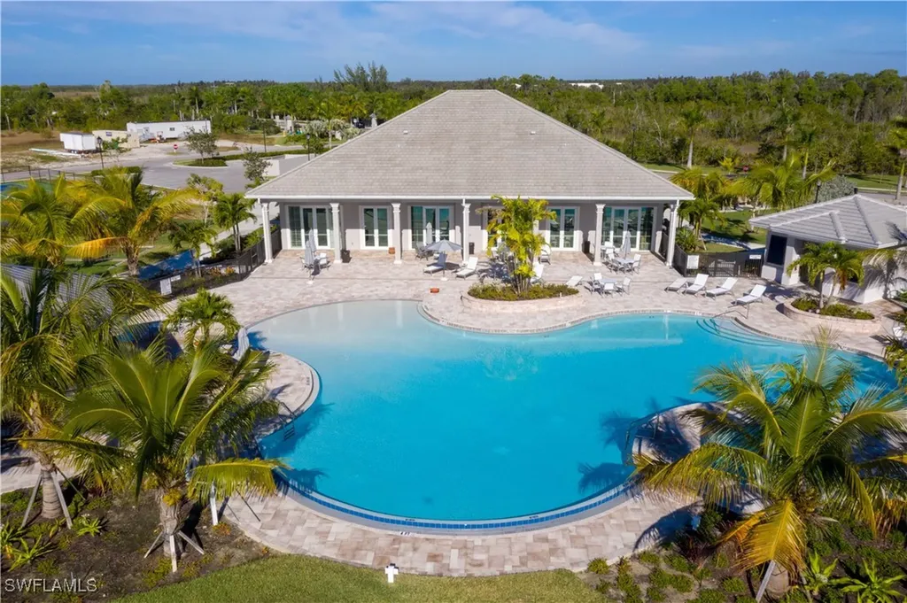 163 Indies Drive E Naples FL 34114