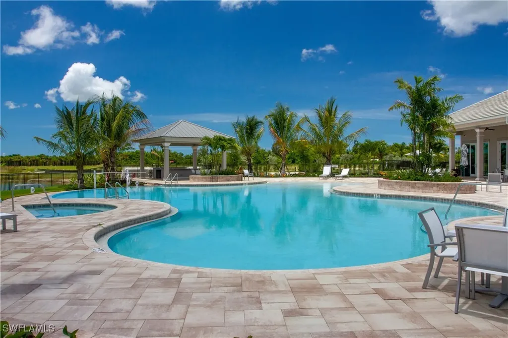163 Indies Drive E Naples FL 34114