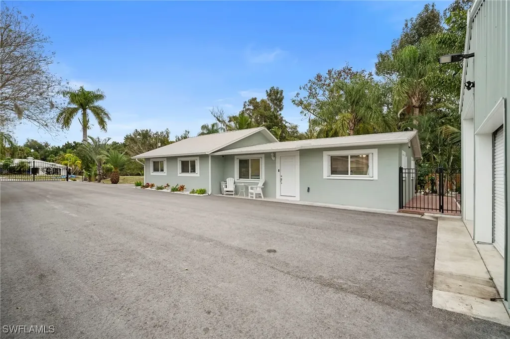 191 Abbey Lane North Fort Myers FL 33917