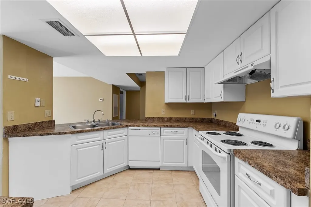 3170 Seasons Way Estero FL 33928