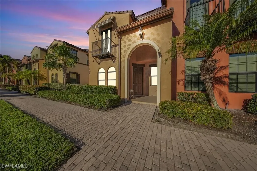 9063 Capistrano Street N Naples FL 34113