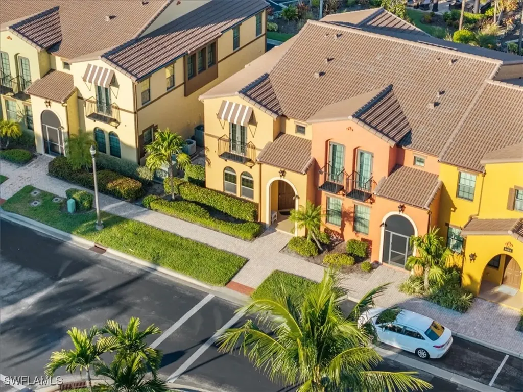 9063 Capistrano Street N Naples FL 34113