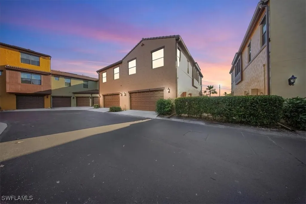 9063 Capistrano Street N Naples FL 34113