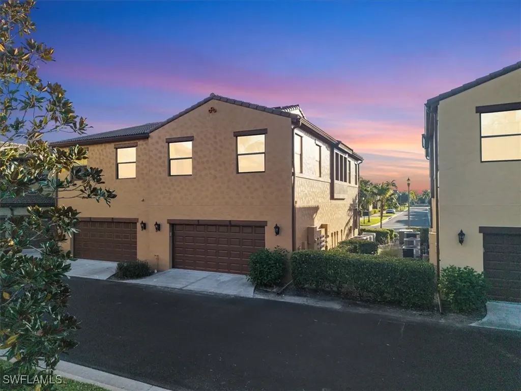 9063 Capistrano Street N Naples FL 34113