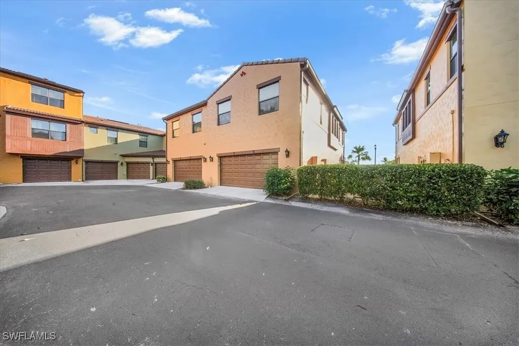 9063 Capistrano Street N Naples FL 34113