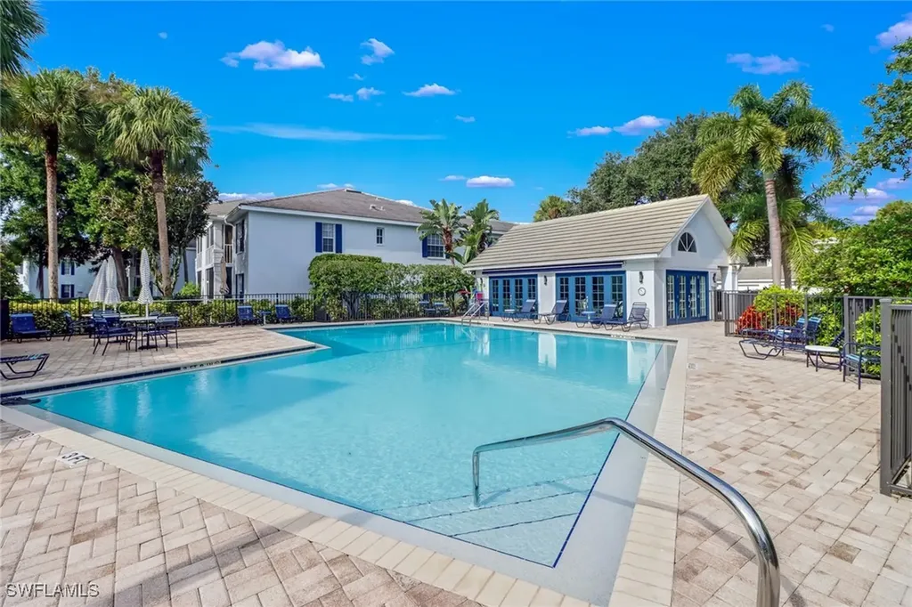 7108 Barrington Circle Naples FL 34108