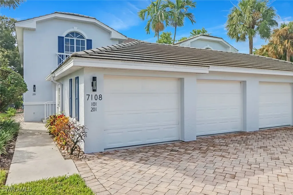 7108 Barrington Circle Naples FL 34108