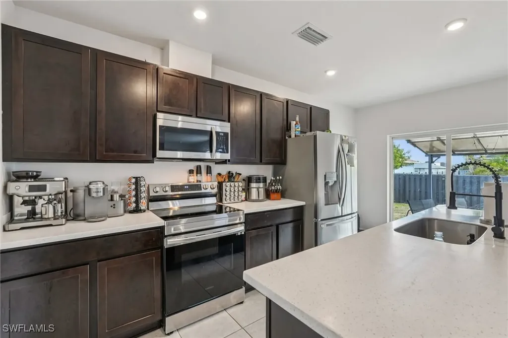 1905 NE 17th Avenue Cape Coral FL 33909
