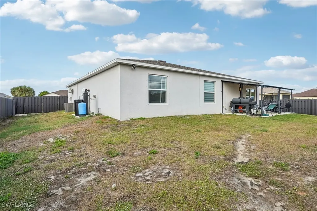1905 NE 17th Avenue Cape Coral FL 33909