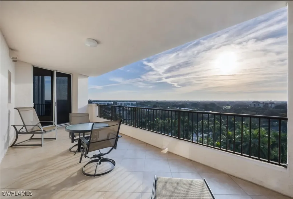 7575 Pelican Bay Boulevard Naples FL 34108