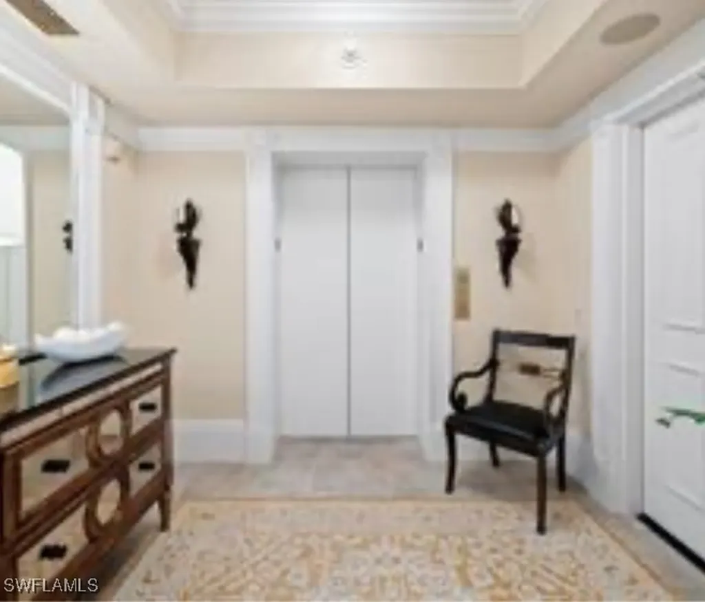 7575 Pelican Bay Boulevard Naples FL 34108