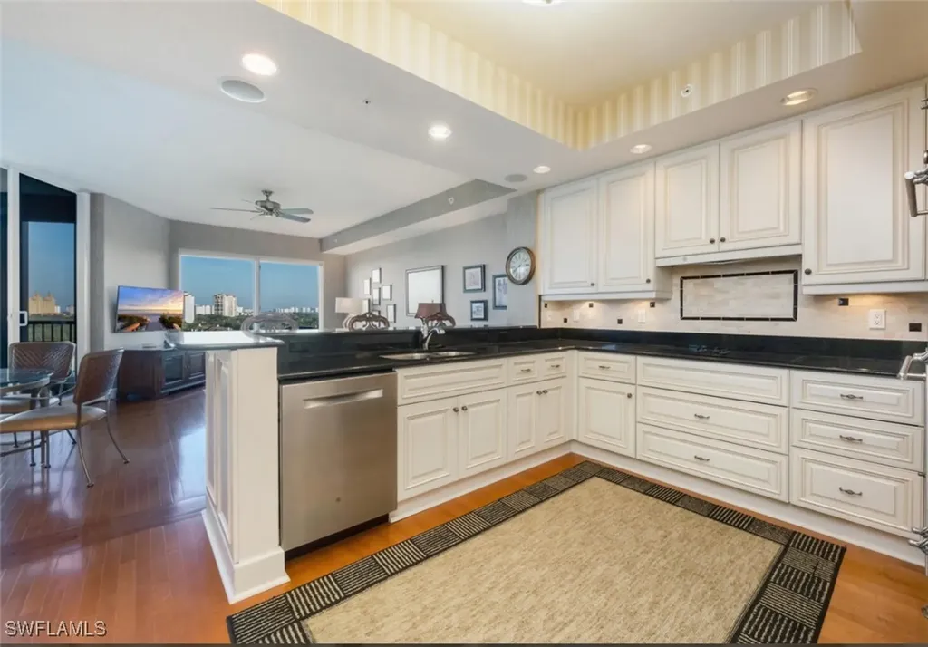 7575 Pelican Bay Boulevard Naples FL 34108