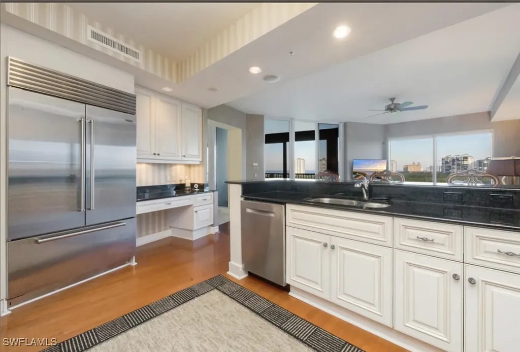 7575 Pelican Bay Boulevard Naples FL 34108