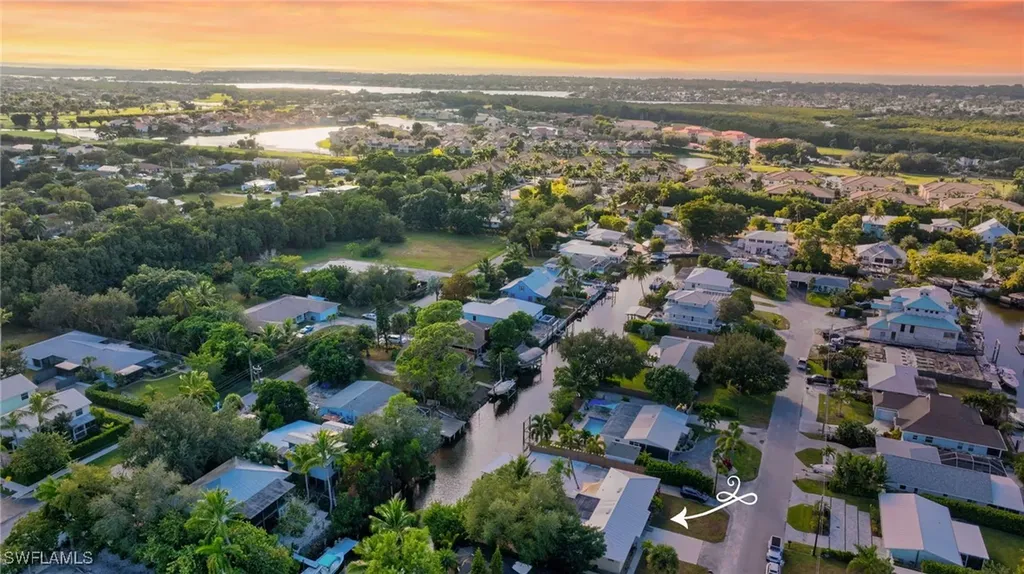 2772 Riverview Drive Naples FL 34112