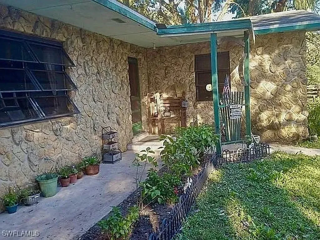 23261 Tuckahoe Road Alva FL 33920