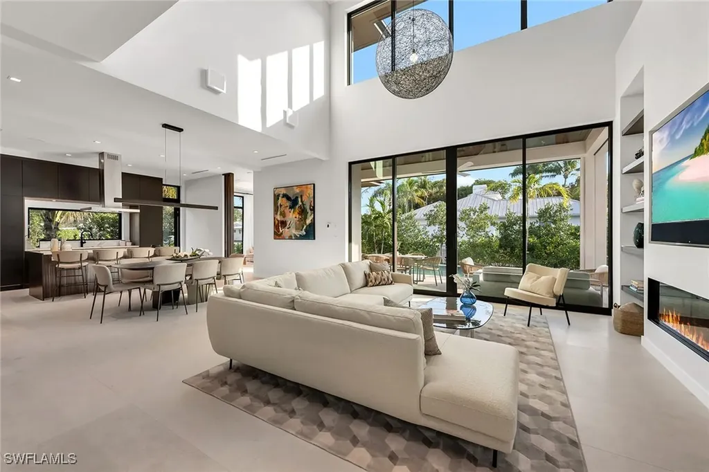 788 7th Avenue N Naples FL 34102