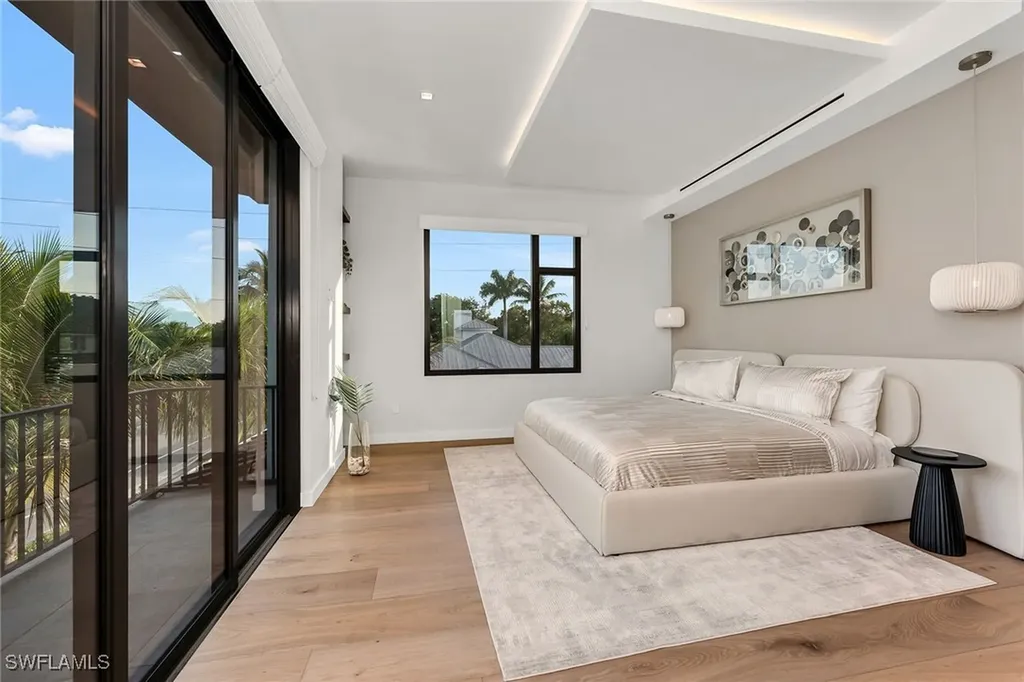 788 7th Avenue N Naples FL 34102