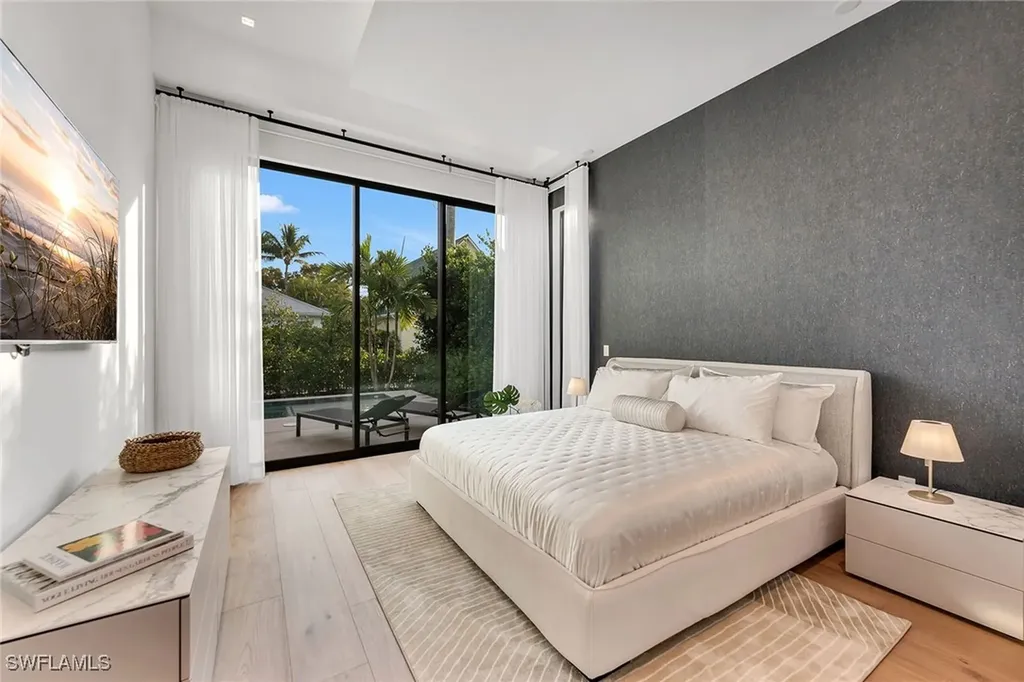 788 7th Avenue N Naples FL 34102