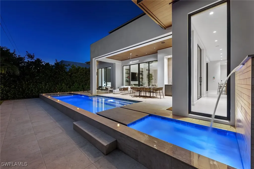 788 7th Avenue N Naples FL 34102