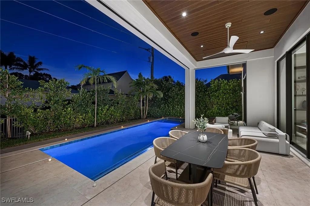 788 7th Avenue N Naples FL 34102