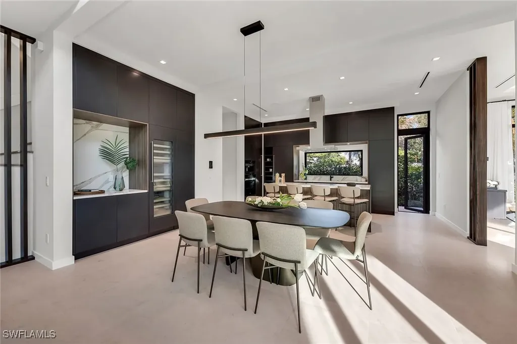 788 7th Avenue N Naples FL 34102