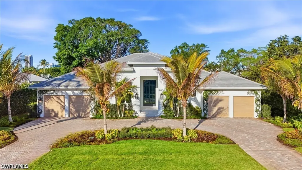 4851 Crayton Road Naples FL 34103