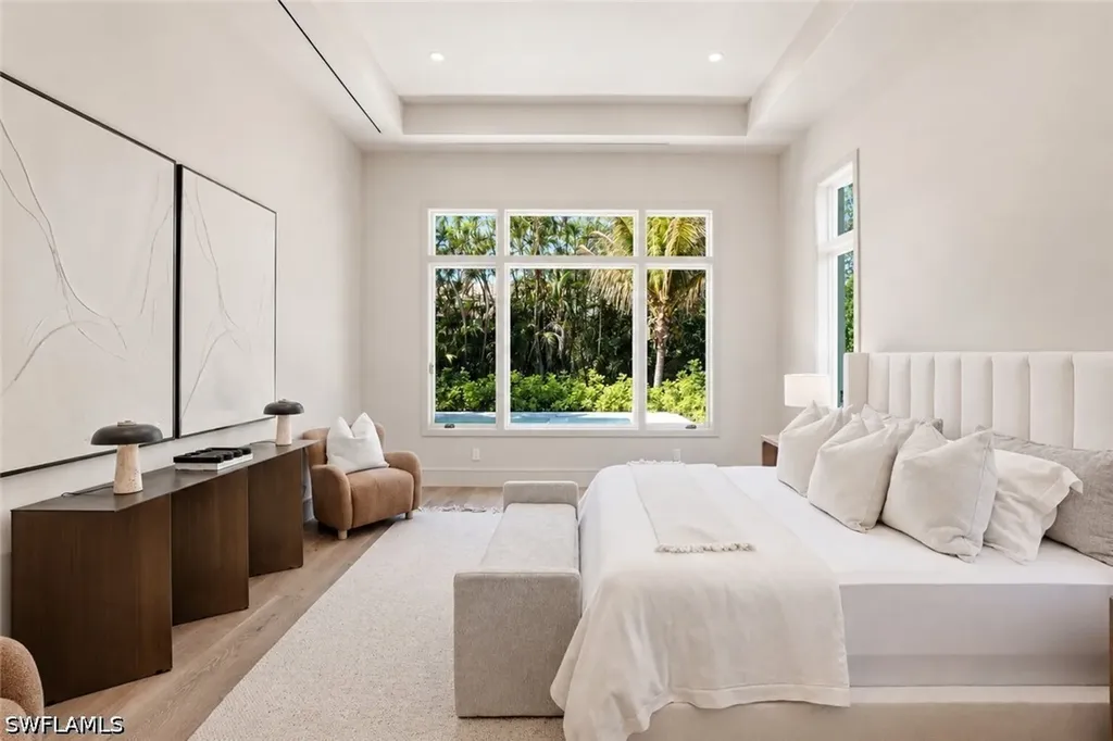 4851 Crayton Road Naples FL 34103