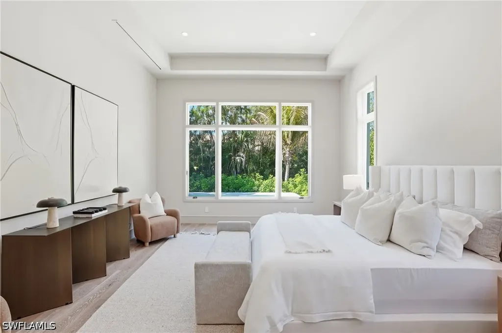 4851 Crayton Road Naples FL 34103