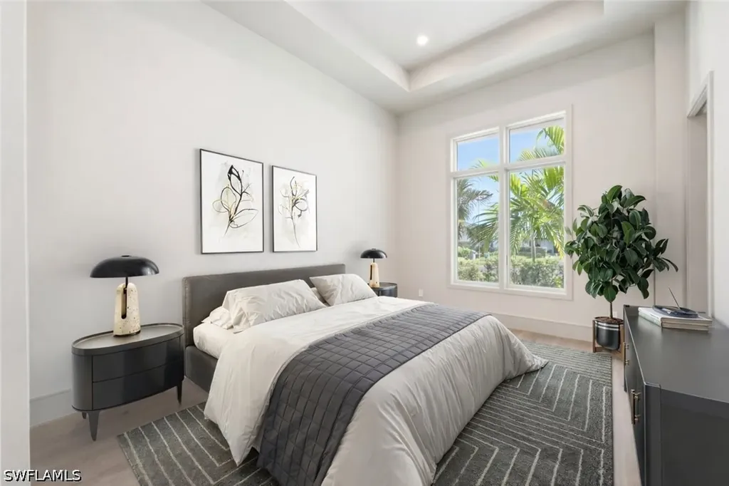 4851 Crayton Road Naples FL 34103