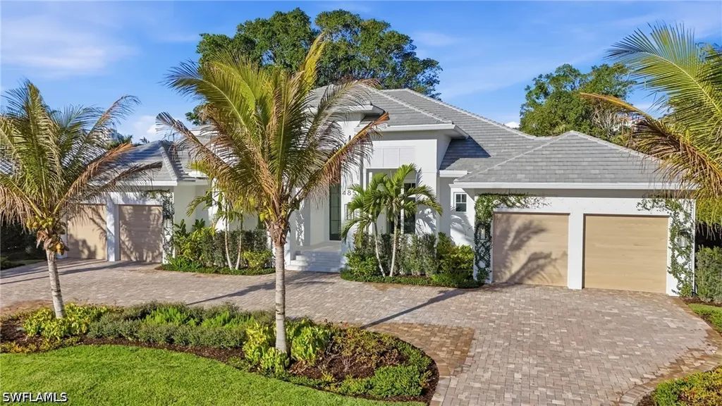 4851 Crayton Road Naples FL 34103