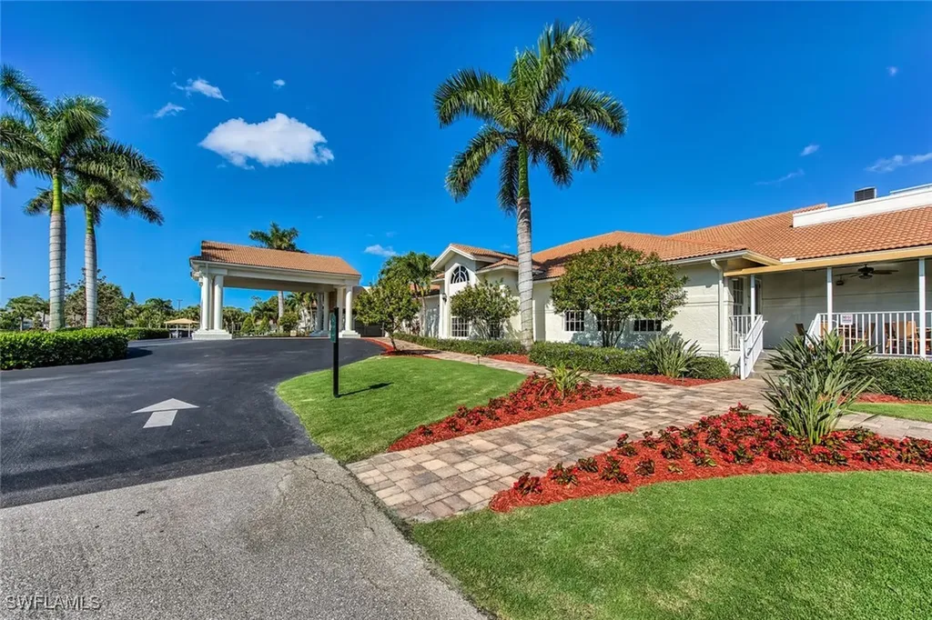 1100 Eastham Way Naples FL 34104