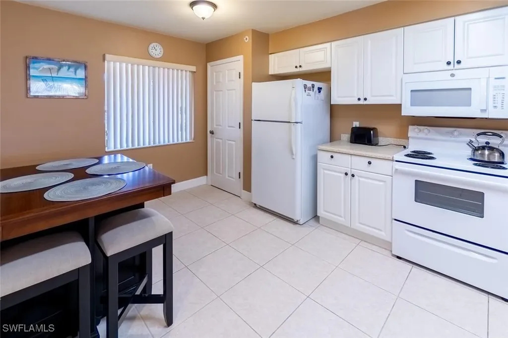 1100 Eastham Way Naples FL 34104