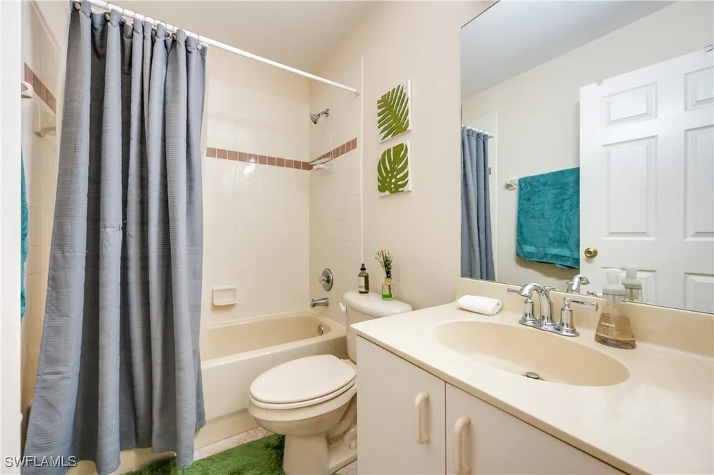 6625 Huntington Lakes Circle Naples FL 34119