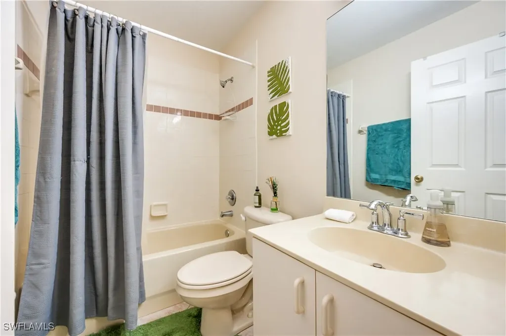 6625 Huntington Lakes Circle Naples FL 34119