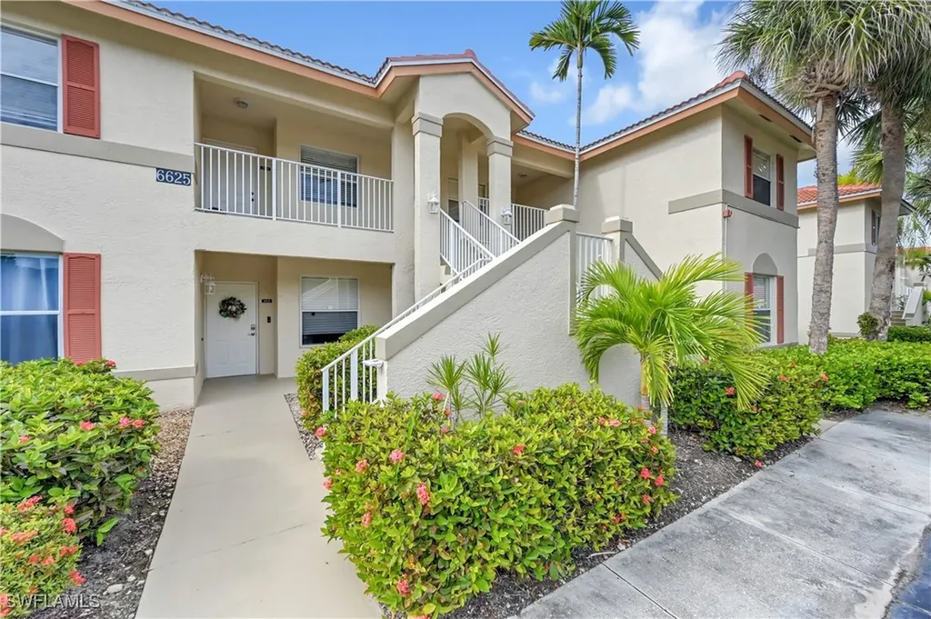 6625 Huntington Lakes Circle Naples FL 34119
