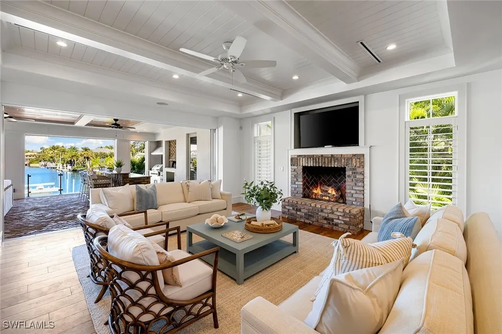 481 21st Avenue S Naples FL 34102