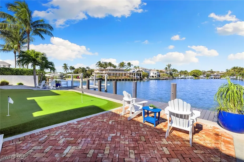 481 21st Avenue S Naples FL 34102