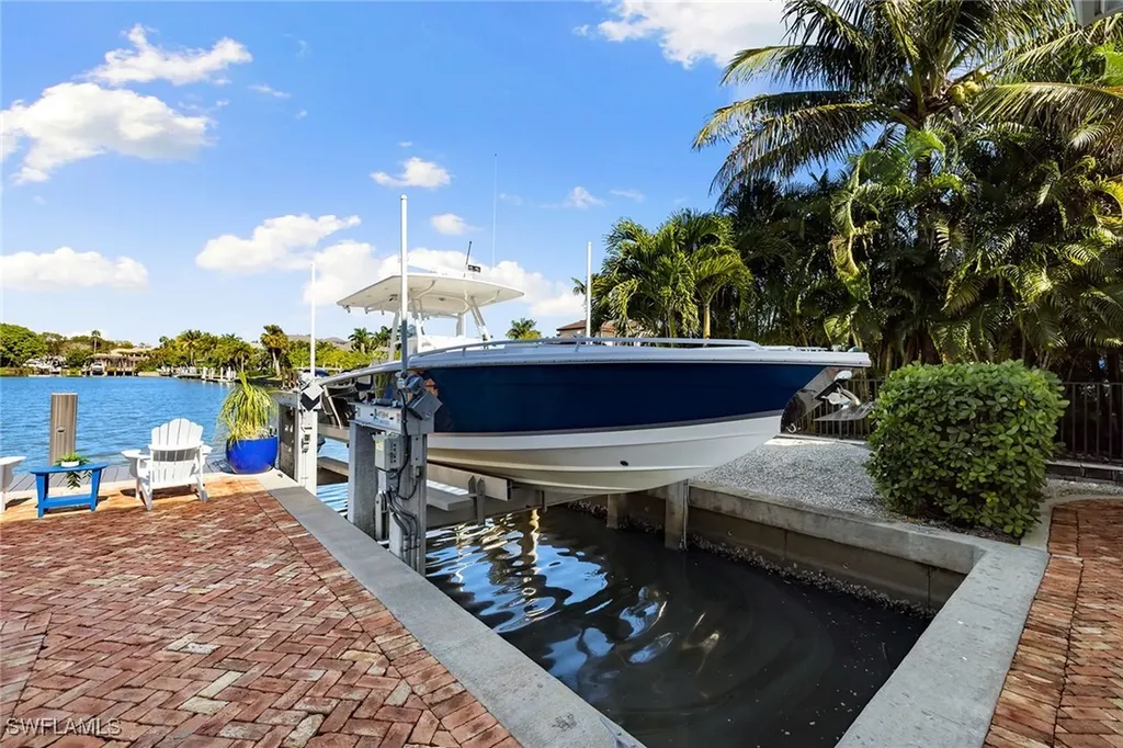 481 21st Avenue S Naples FL 34102