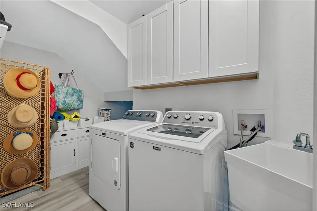 8355 Excalibur Circle Naples FL 34108