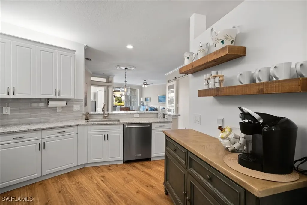 8355 Excalibur Circle Naples FL 34108