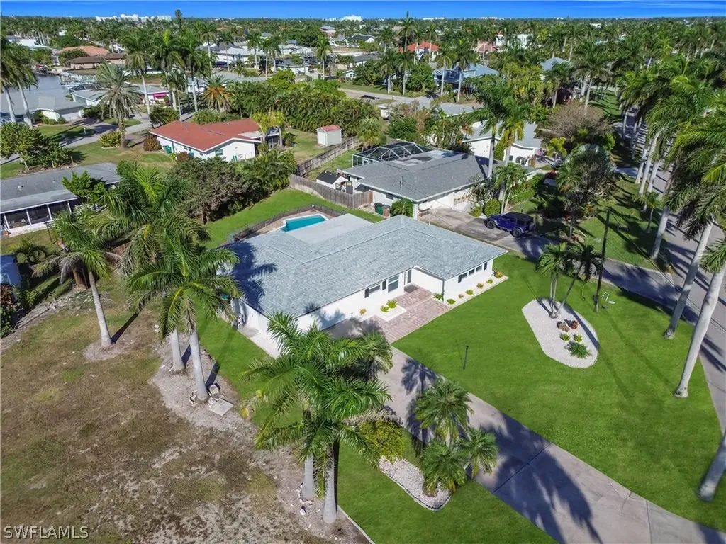 261 Bayshore Drive Cape Coral FL 33904