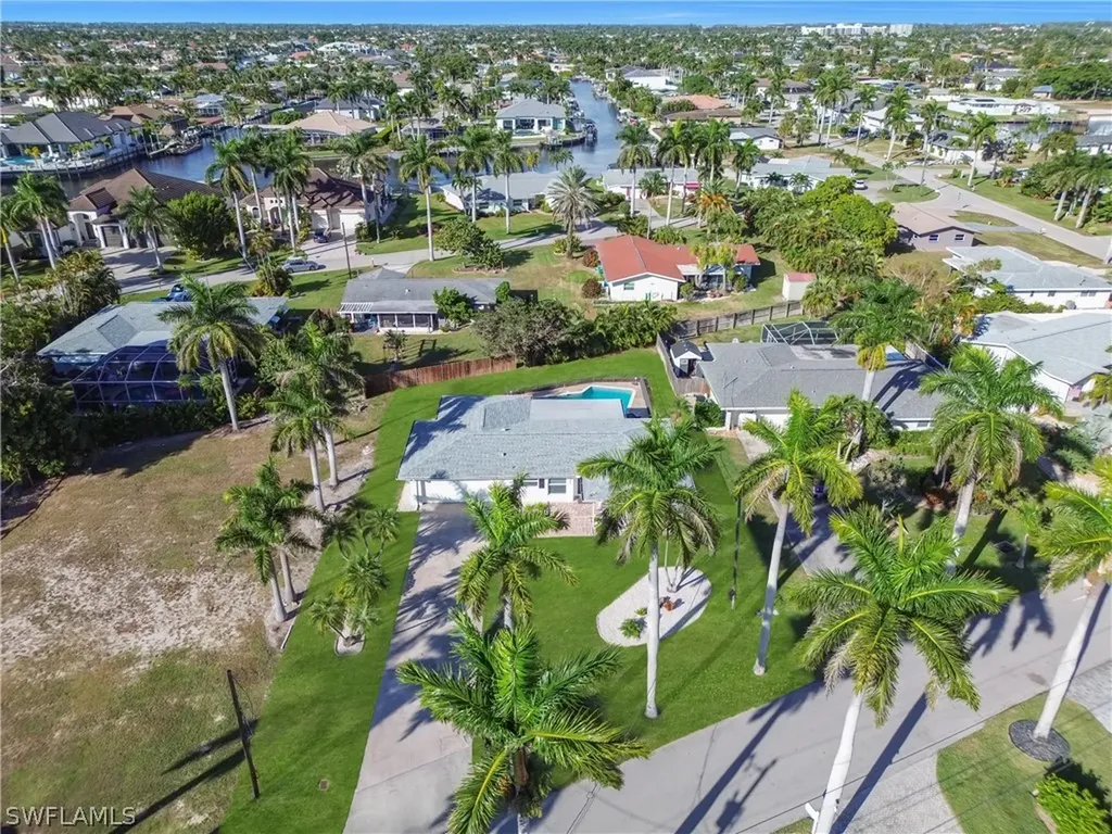 261 Bayshore Drive Cape Coral FL 33904